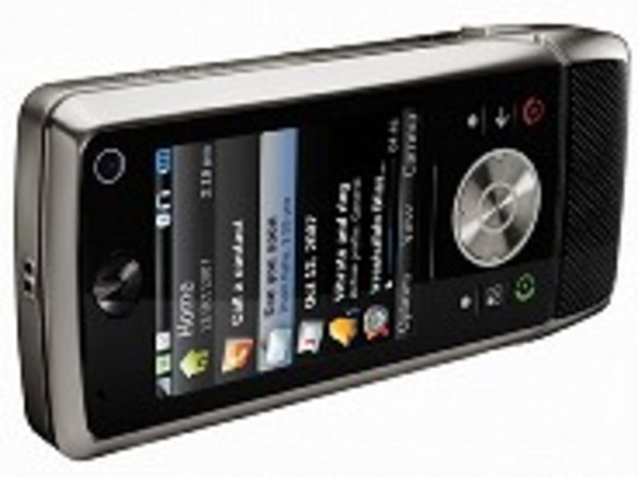 モトローラ、最新携帯電話「Rokr E8」と「Moto Z10」を発表