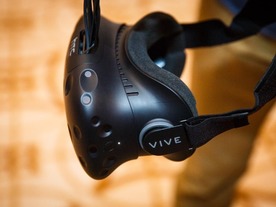 「HTC Vive Pre」を写真で見る--HTC製VRヘッドセットの最新バージョン
