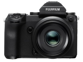 富士フイルム、中判ミラーレスカメラ「GFX 50S」発表--フルサイズクラスの小型軽量を実現