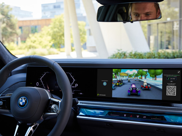 BMW、車載ディスプレイでゲームをプレイ可能に--操作はスマートフォンで