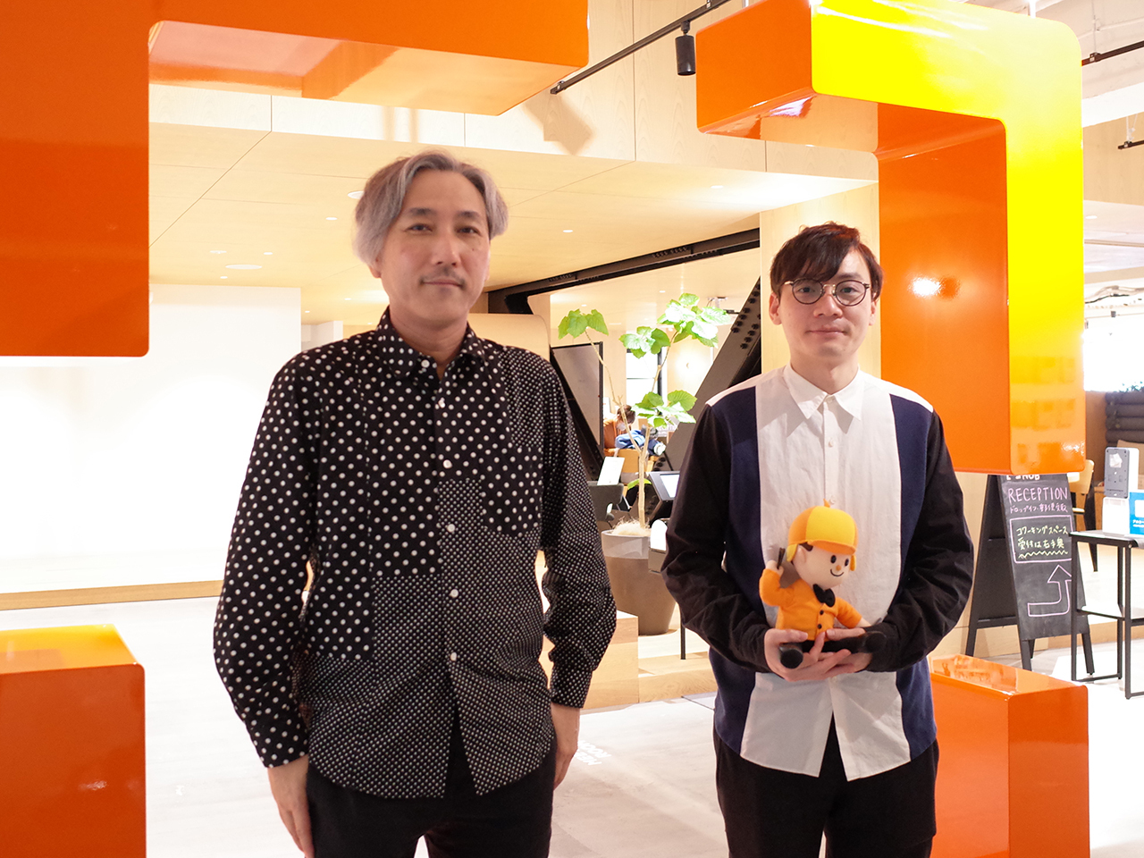 LIFULL 未来デザイン推進室 リサーチ＆デザイングループ長の山崎晴貴氏（左）と研究員の細谷宏昌氏（右）