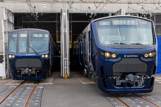 【相鉄20000系（左）・20000系（右）】
　かつては神奈川県内のみを走っていた相模鉄道だが、2019年にJR線と、2023年に東急線と、それぞれ直通運転を開始。東京都心へ車両が乗り入れることとなった。

　この直通運転用として製造されたのが、12000系と20000系だ。前者はJR線直通用、後者は東急線直通用として使われている。

　いずれも、外観は横浜の海をイメージした濃紺色「YOKOHAMA NAVYBLUE」で塗装。先頭部には、能面の1つである「獅子口」をイメージしたデザインを配置している。