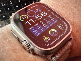 アップル、米国で「Apple Watch」2機種から血中酸素センサーを削除か